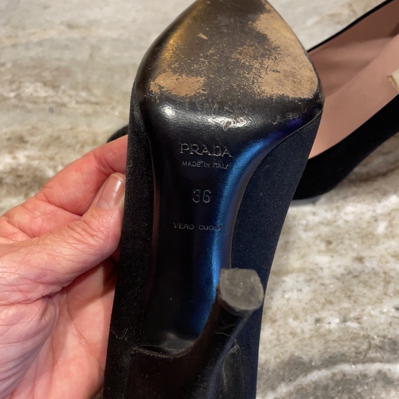 Prada pumps - Picture 3 of 3